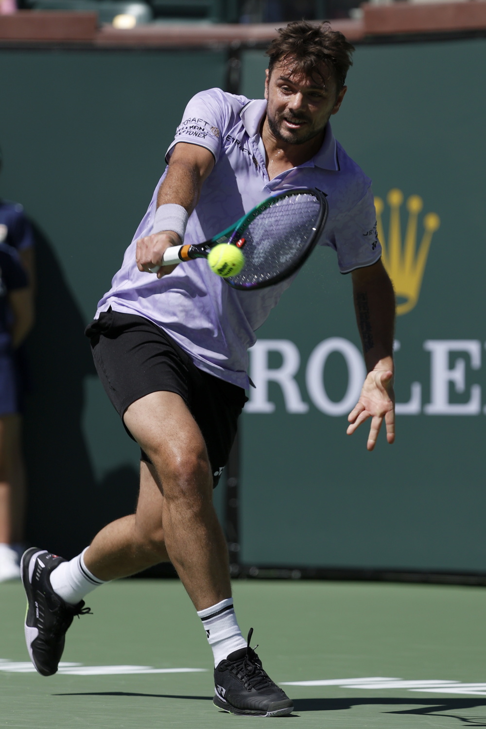 澳大利亚网球队险胜世界网球队，瓦林卡统治全场