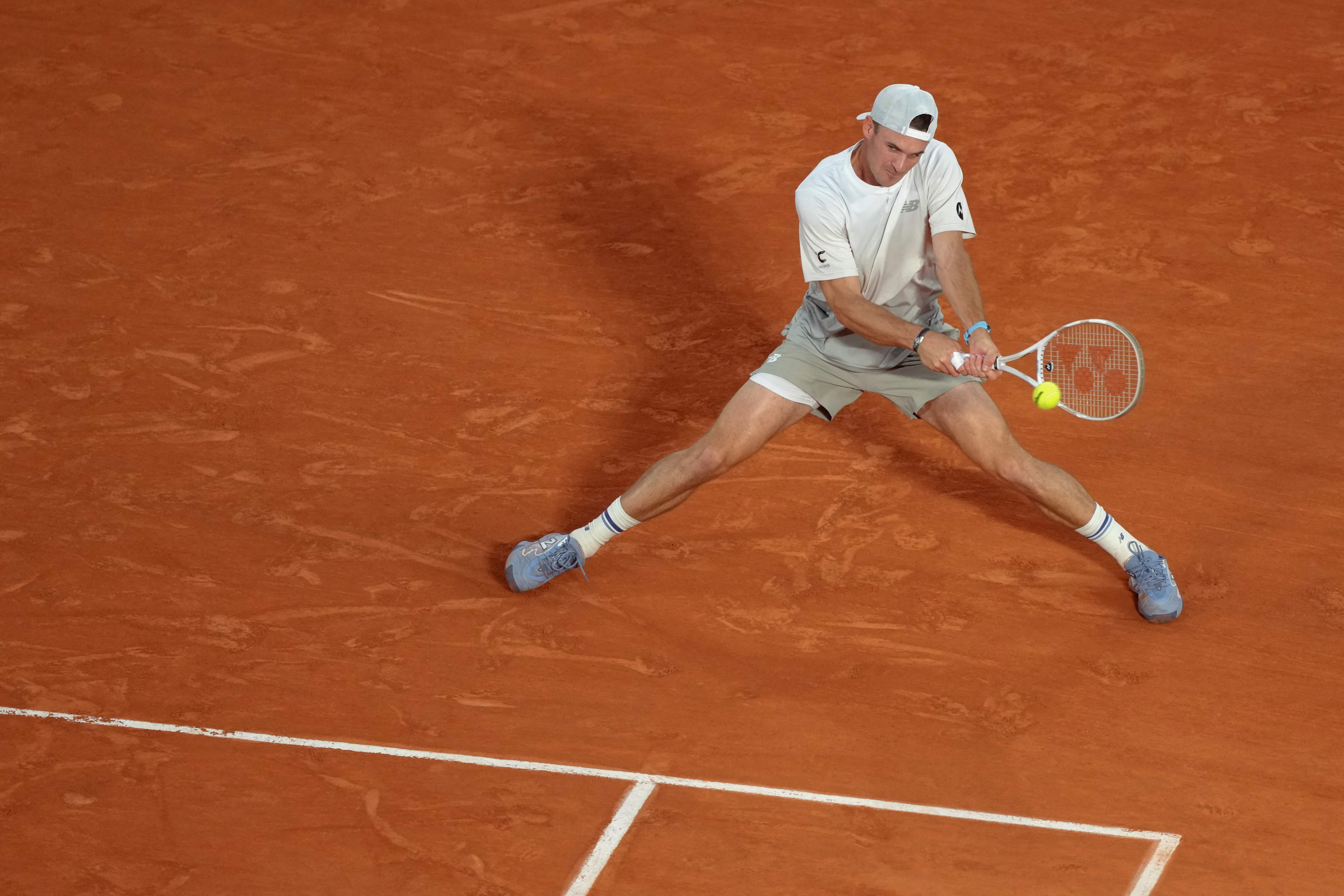 法国网球队横扫意大利网球队，阿尔卡拉斯送出助攻