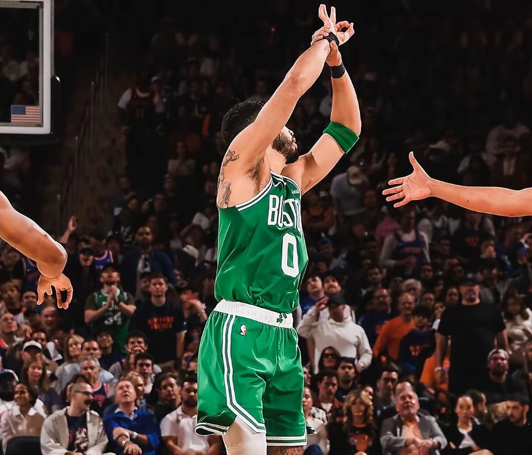 掘金绝杀尼克斯,保罗高光表现 掘金绝杀尼克斯,保罗高光表现