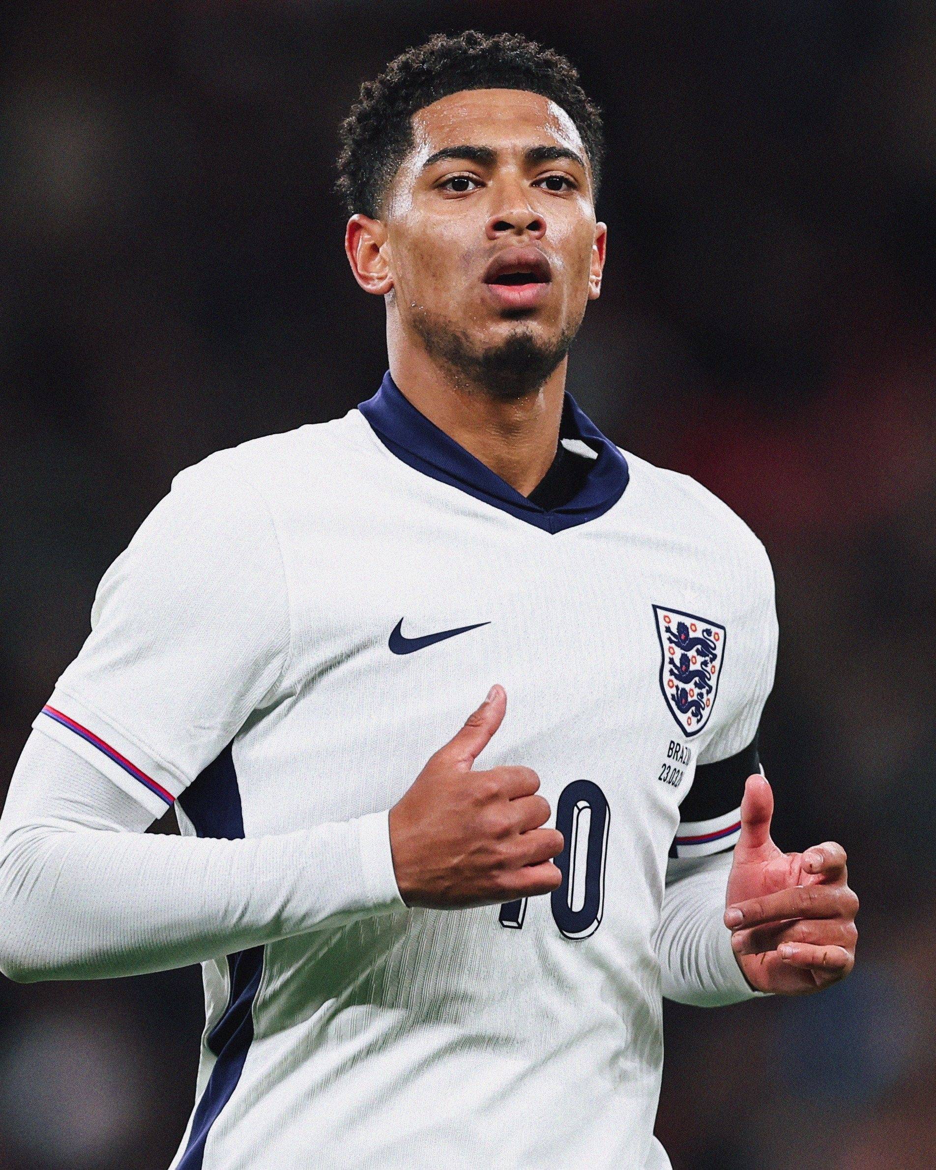 足球球员突破自我,表现堪称完美 足球球员突破自我,表现堪称完美