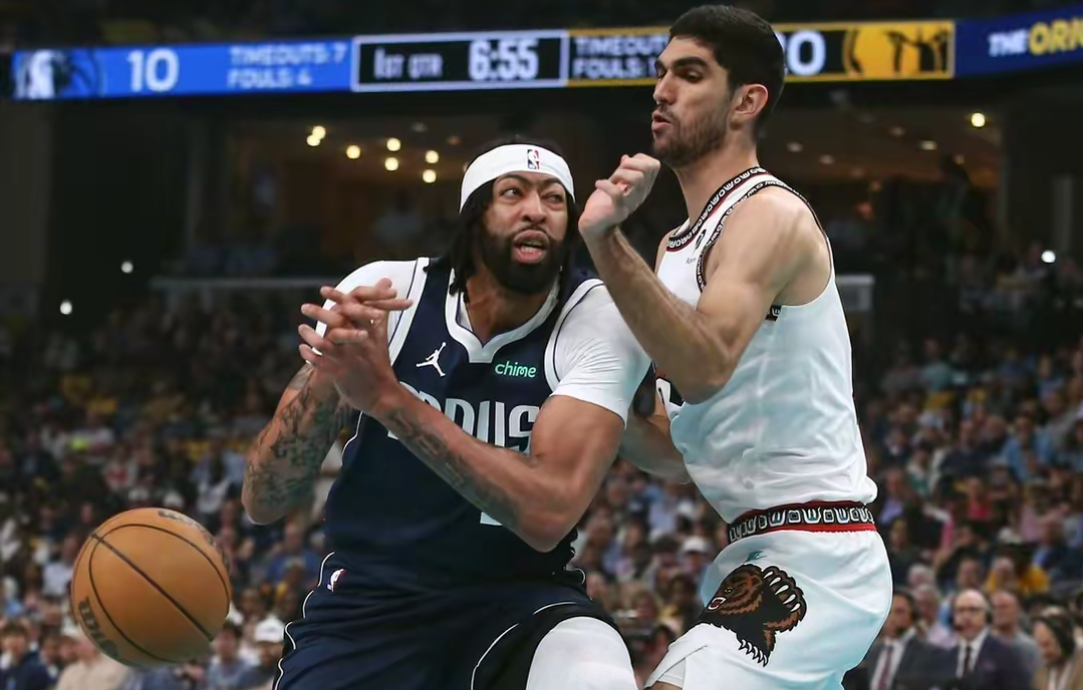 国王险胜独行侠，麦科勒姆点燃赛场