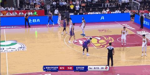 新疆队轻取灰熊，郭艾伦刷新纪录