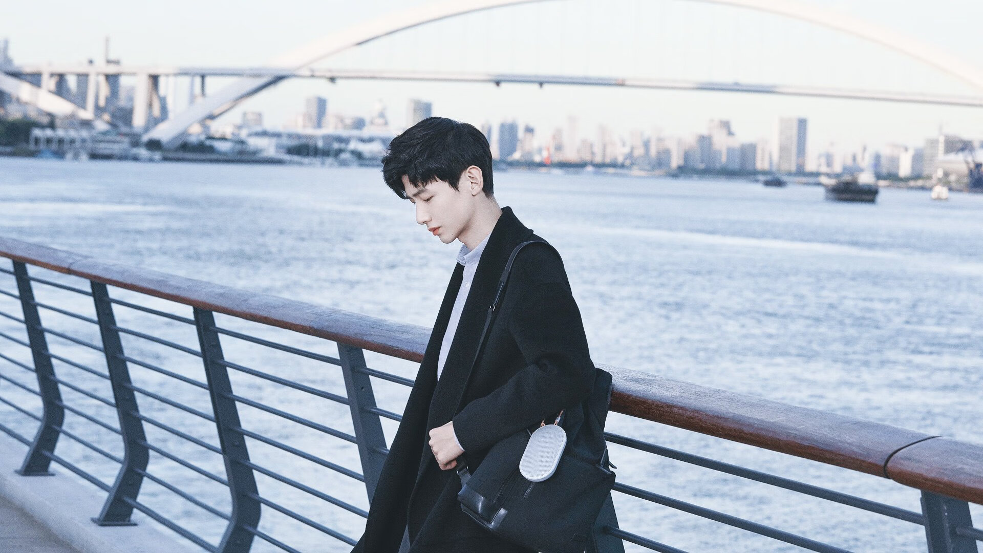 镜像对决，虚拟绿茵与现实星光间的马丁内利